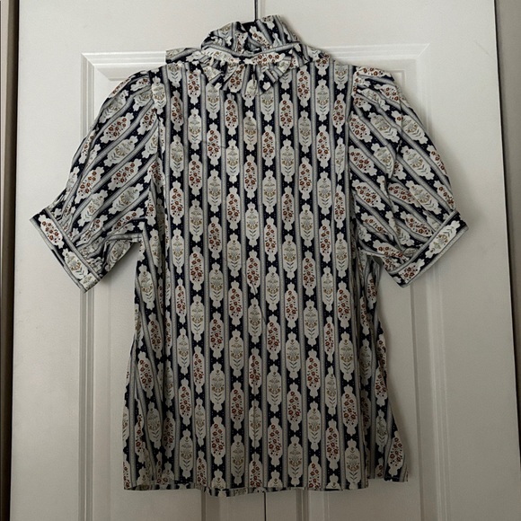 Entro Navy Blue Medallion Top - Picture 6 of 10